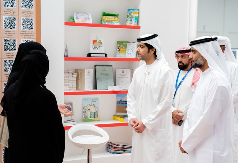 الشيخ هزاع بن طحنون بن محمد آل نهيان يفتتح معرض العين للكتاب