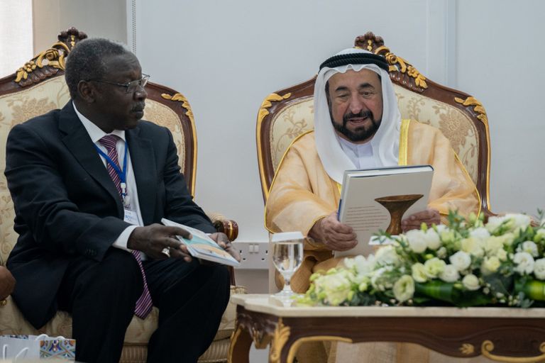 حاكم الشارقة خلال ندوة حفظ التراث