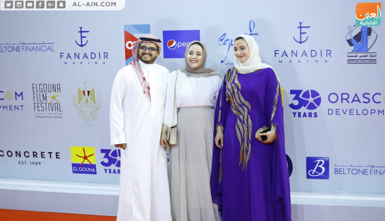 طلاب مدرسة الجونة قبل حضور عرض"الفارس والأميرة"