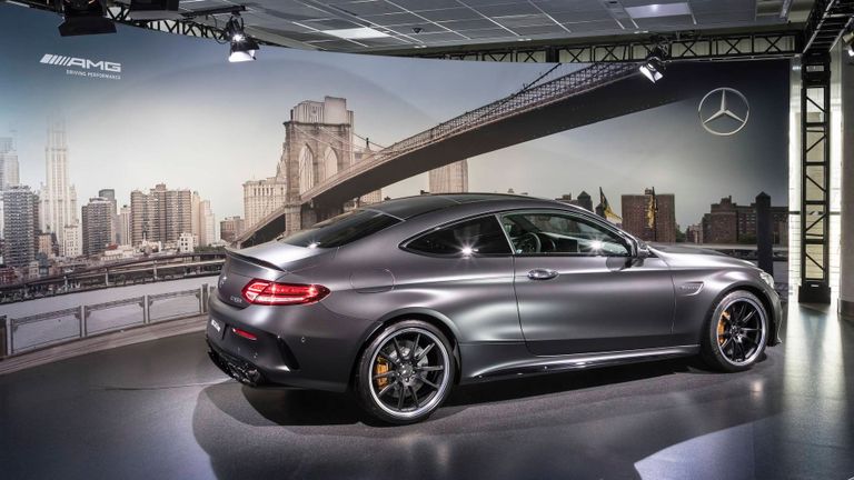 طراز مرسيدس AMG C63