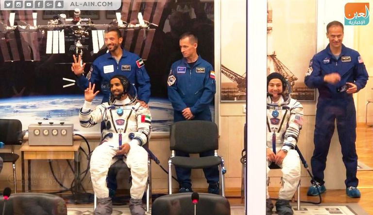 الإمارات تحقق حلم الفضاء.. المنصوري يصل المحطة الدولية