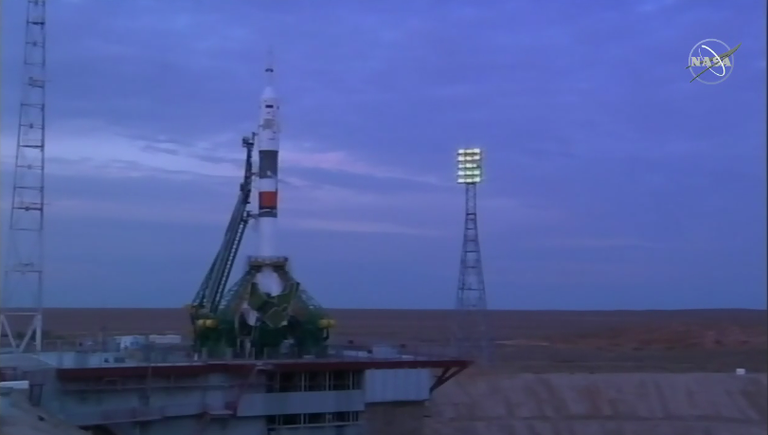 الإمارات تحقق حلم الفضاء.. المنصوري يصل المحطة الدولية