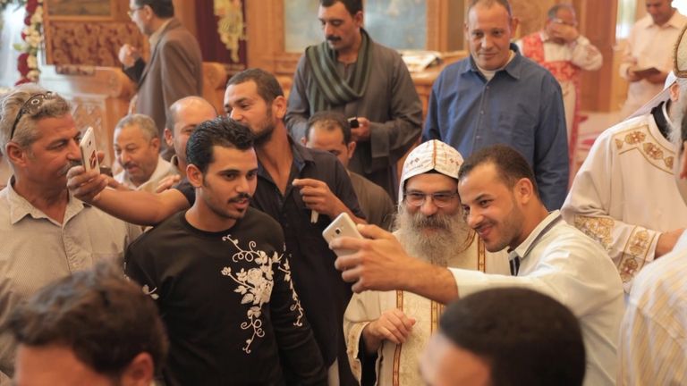 إقامة الصلوات في كاتدرائية الأنبا أنطونيوس