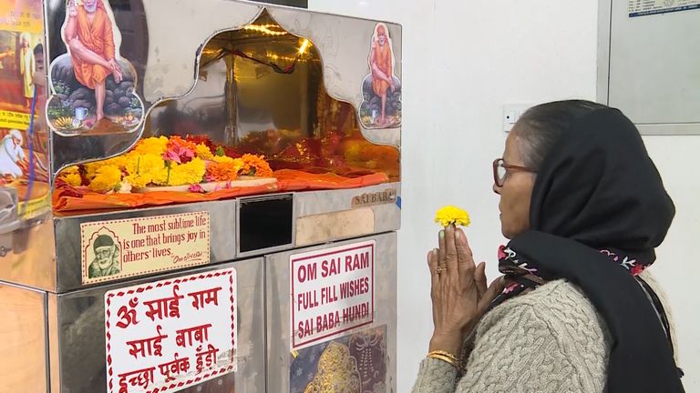 إقامة الصلوات في كاتدرائية الأنبا أنطونيوس