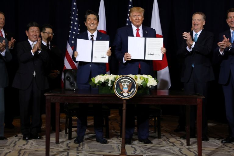 أمريكا واليابان توقعان اتفاقية تجارية بالأحرف الأولى