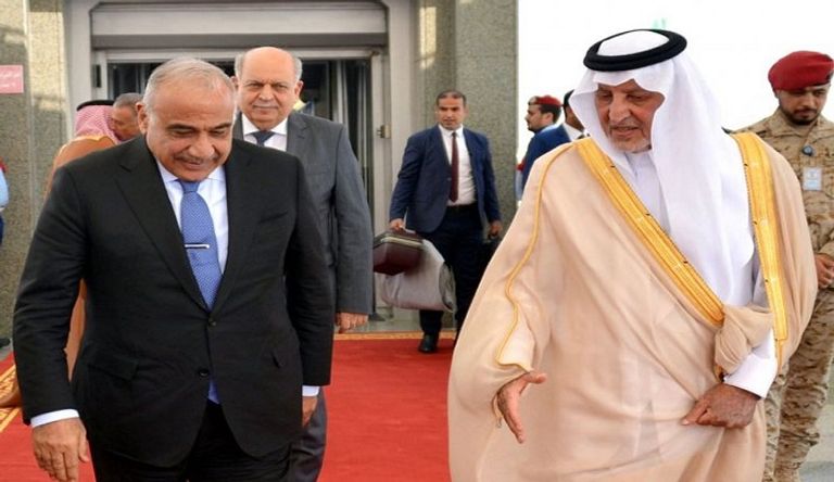 الملك سلمان بن عبدالعزيز آل سعود خلال استقباله عادل عبدالمهدي