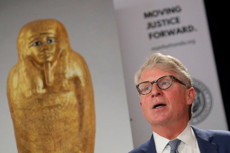 من مراسم إعادة التابوت لمصر