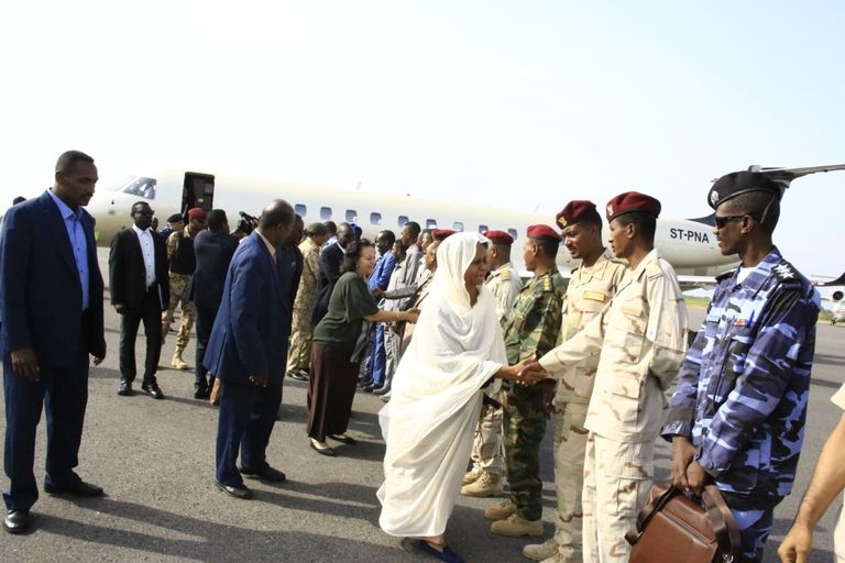 جانب من وصول مجلس السيادة السوداني لحضور اجتماعه الدوري بمدينة نيالا