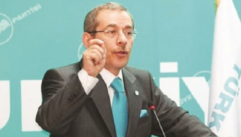 عبداللطيف شَنَر القيادي السابق بحزب أردوغان