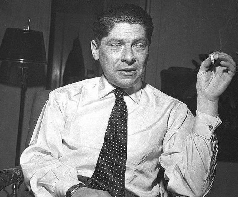 غلاف الكتاب في طبعة سابقة