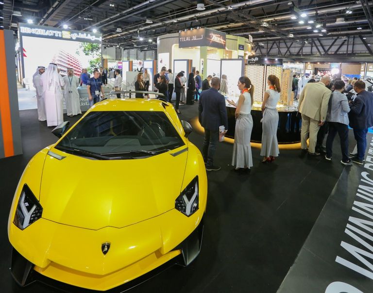 إقبال شديد على زيارة معرض "سيتي سكيب العالمي" بدبي