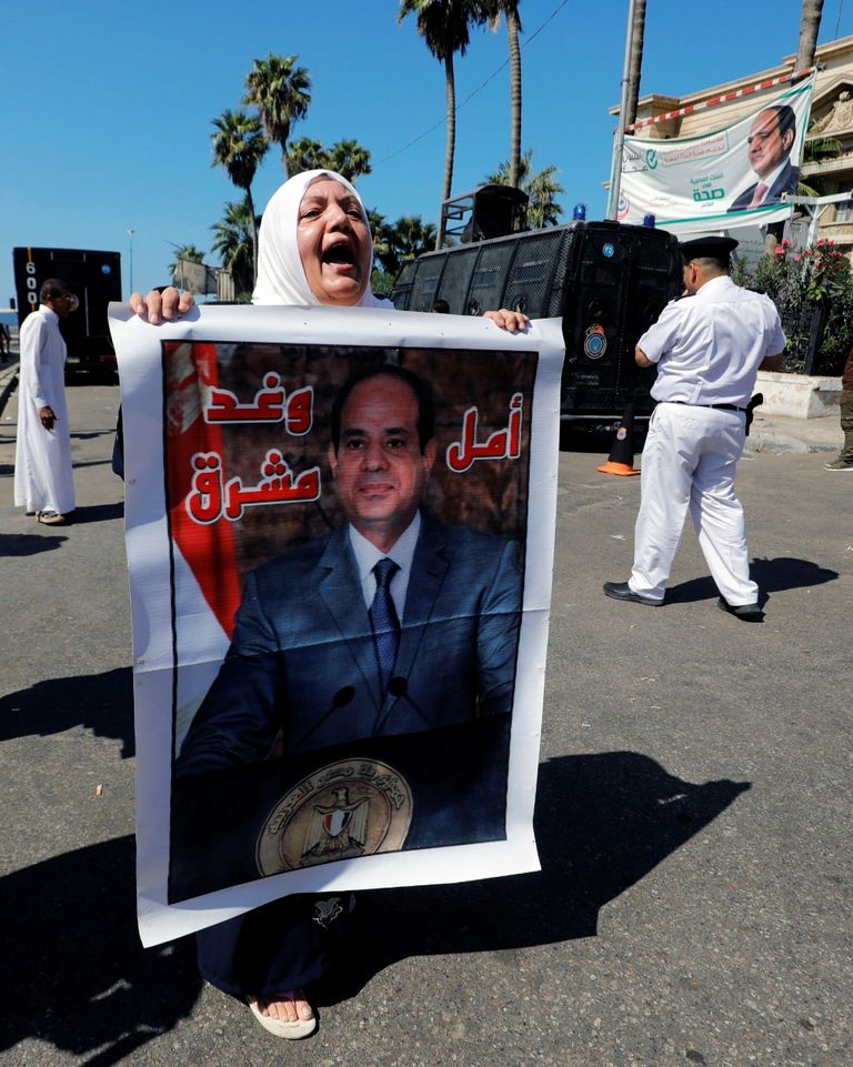 حشود من المصريين تدفقت على مختلف الميادين لتأييد الرئيس السيسي