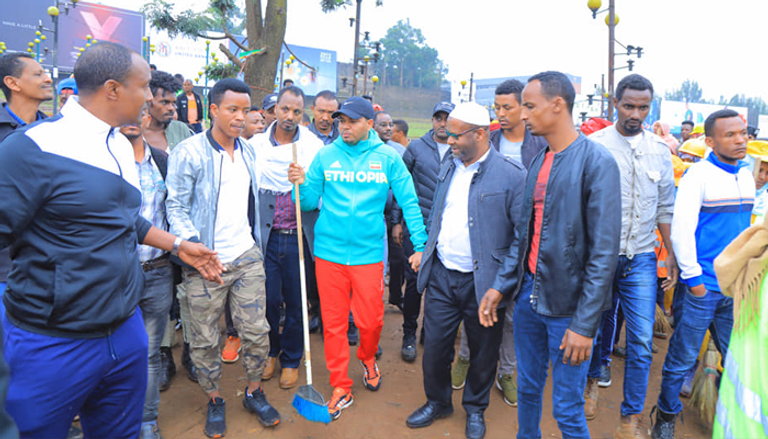 جانب من تنظيف ساحة مسقل في إثيوبيا