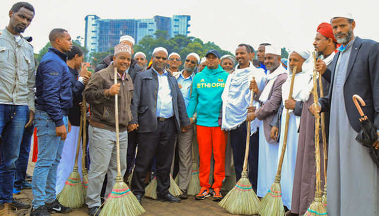 جانب من تنظيف ساحة مسقل في إثيوبيا