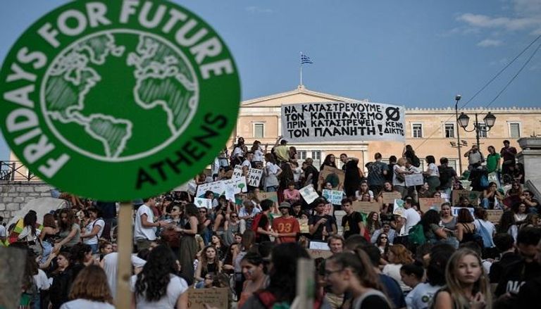 طلاب يتظاهرون في مدن أوروبية من أجل المناخ