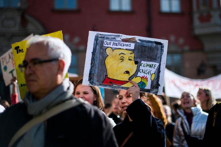 طلاب يتظاهرون في مدن أوروبية من أجل المناخ