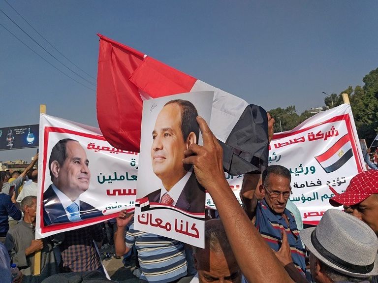وكالات الأنباء العالمية ترصد بالصور حشود التأييد في مصر - صورة 4