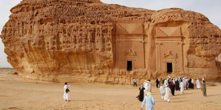 منطقة مدائن صالح بالسعودية إحدى الوجهات السياحية