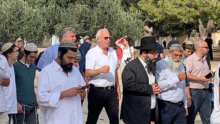 مستوطنون إسرائيليون يقتحمون المسجد الأقصى