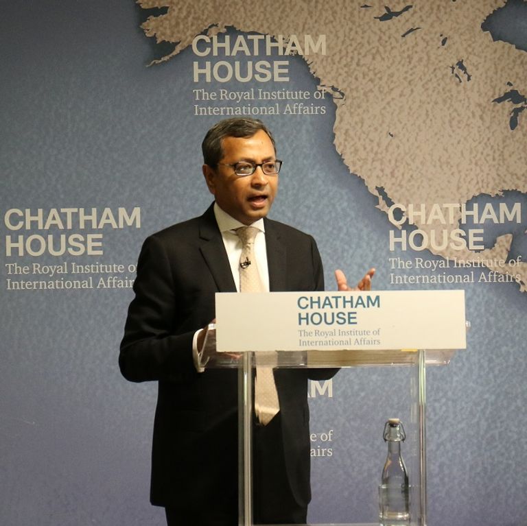 سونيل جون جانب من ندوة المعهد الملكي للشؤون الدولية