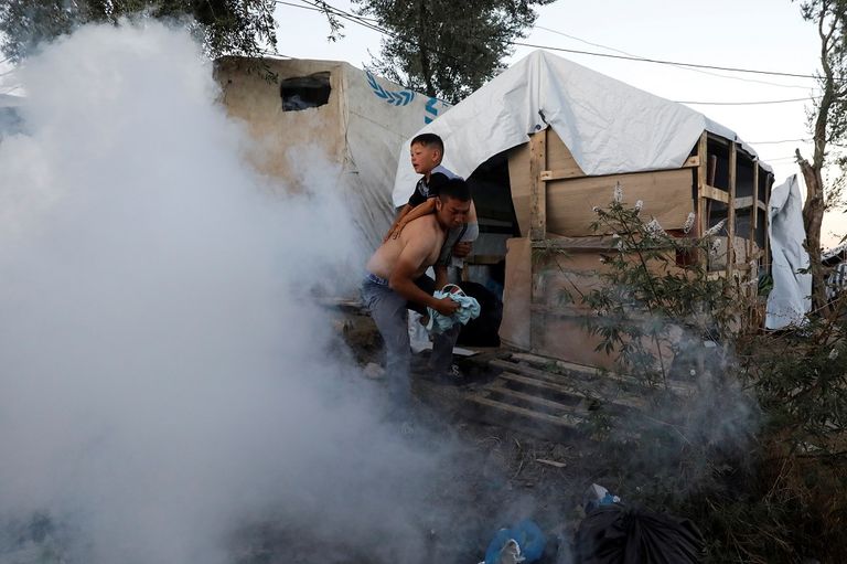 أعمال الشغب بدأت إثر اندلاع الحريقين