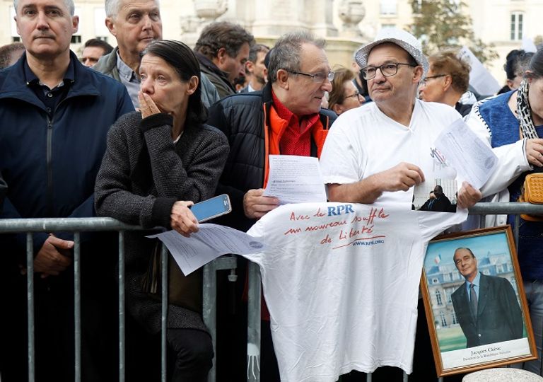 حداد وطني وجنازة رسمية لجاك شيراك في فرنسا - رويترز