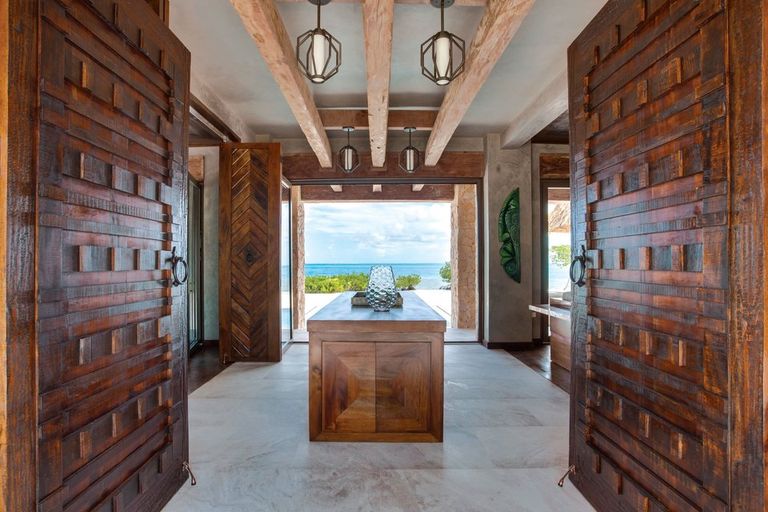 4050 دولارا تكلفة إقامة 4 أفراد مشمولة كليا في الليلة