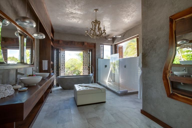 4050 دولارا تكلفة إقامة 4 أفراد مشمولة كليا في الليلة