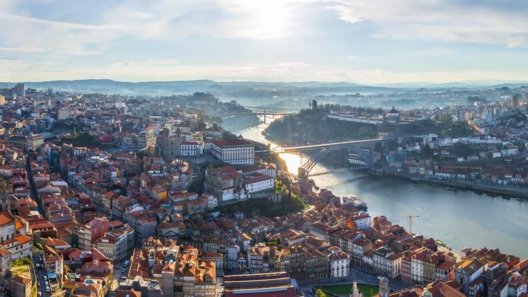 أفضل الوجهات لأصحاب الميزانية المحدودة للشباب في عمر الـ30