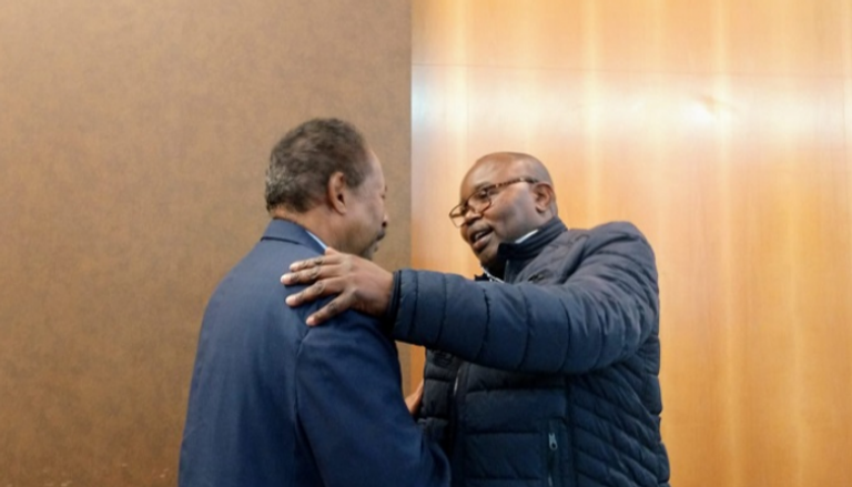 حمدوك بحث مع رئيس حركة تحرير السودان سبل تحقيق السلام