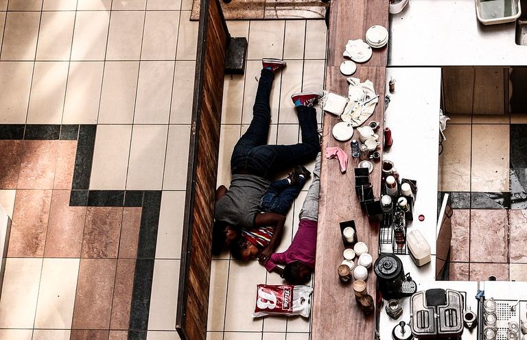 27 صورة ترصد أحداث 10 سنوات