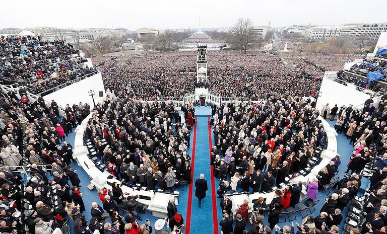 27 صورة ترصد أحداث 10 سنوات