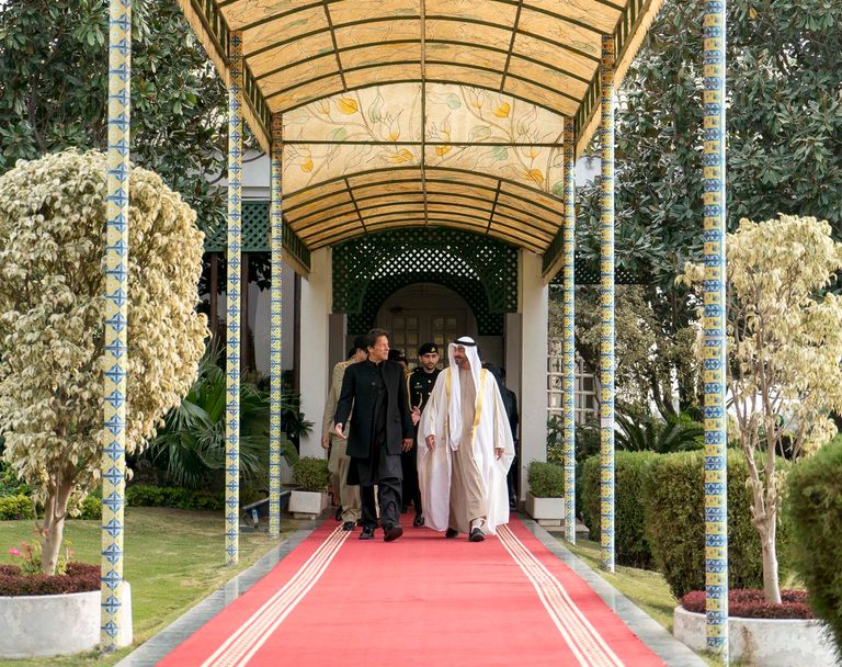 جانب من لقاء الشيخ محمد بن زايد آل نهيان وعمران خان