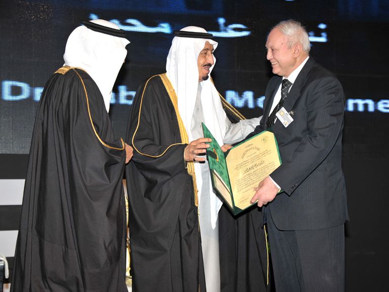 جوجل يحتفي بميلاد رائد الحوسبة العربية نبيل علي