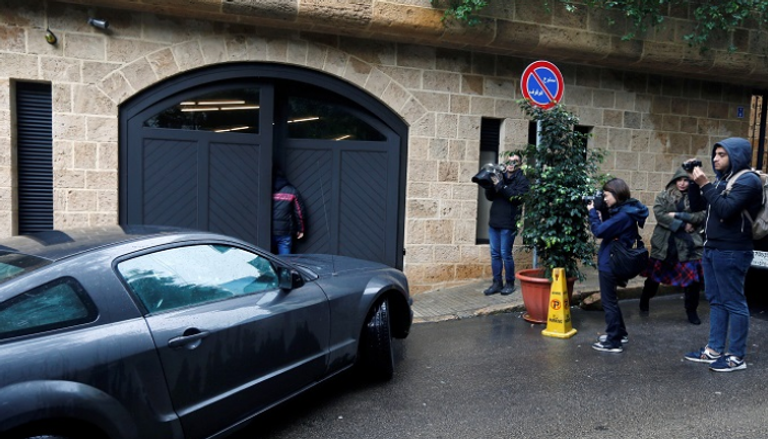  سيارة تدخل منزل يعتقد أنه ملك غصن في بيروت.. رويترز