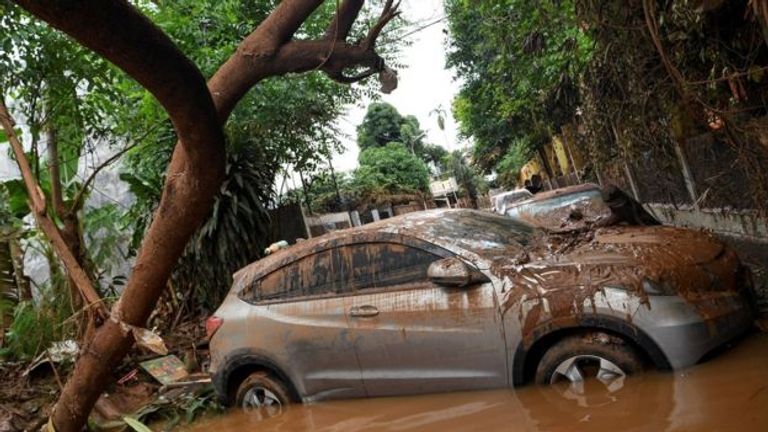 الفيضانات تجتاح جاكرتا