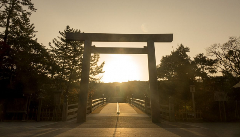 معبد آلهة الشمس اليابانية