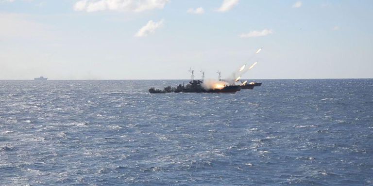 جانب من القطع البحرية العسكرية المصرية المشاركة في التدريب