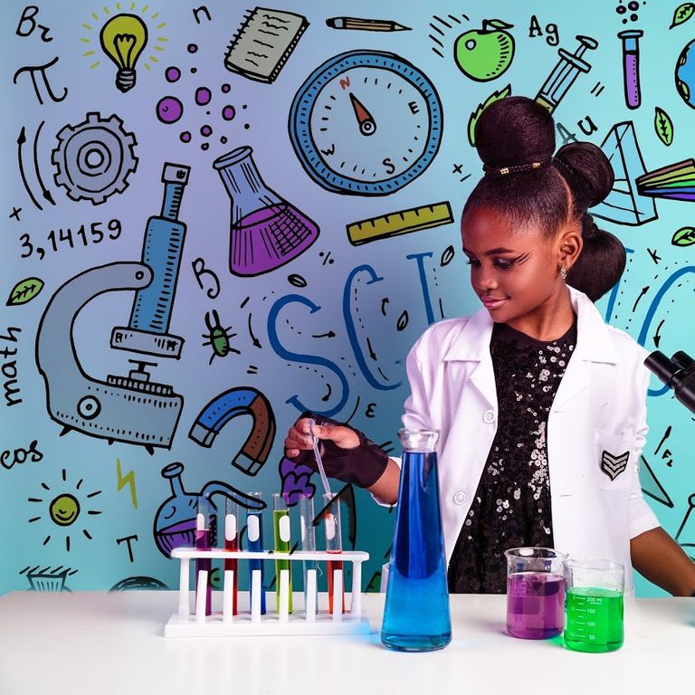 الطفلة أموي أنتونيت