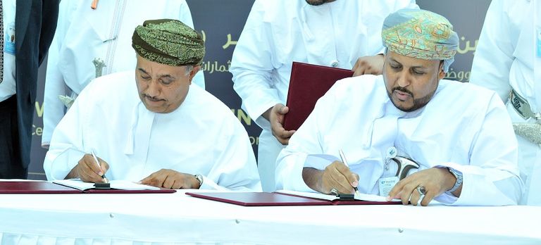 منطقة "صلالة" العمانية تستقطب 8.3 مليار دولار استثمارات