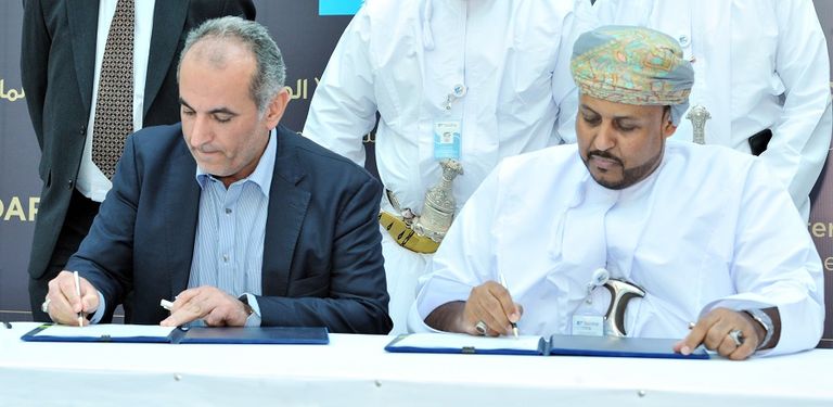 منطقة "صلالة" العمانية تستقطب 8.3 مليار دولار استثمارات