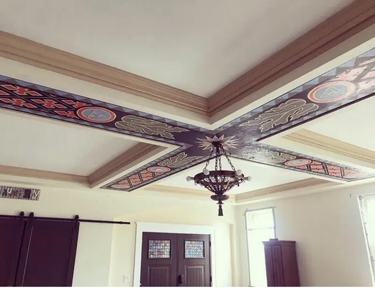 المكان التاريخي يتحول إلى مسكن عائلي