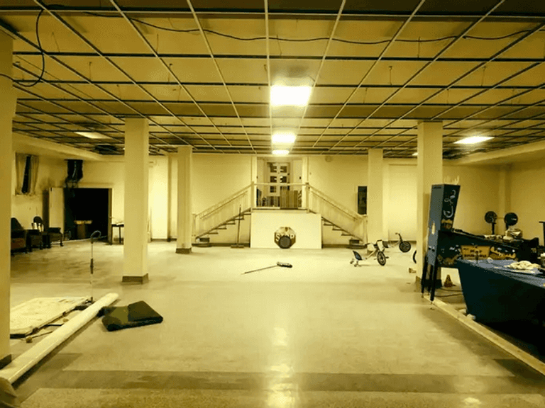 المكان التاريخي يتحول إلى مسكن عائلي