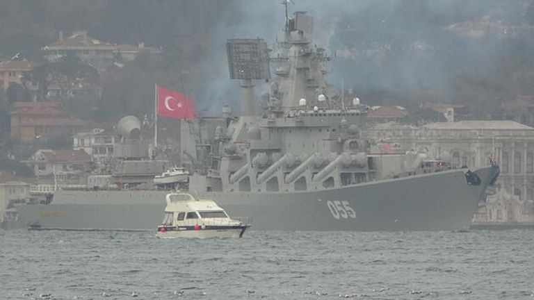 السفينة العملاقة يبلغ طولها 186 مترا