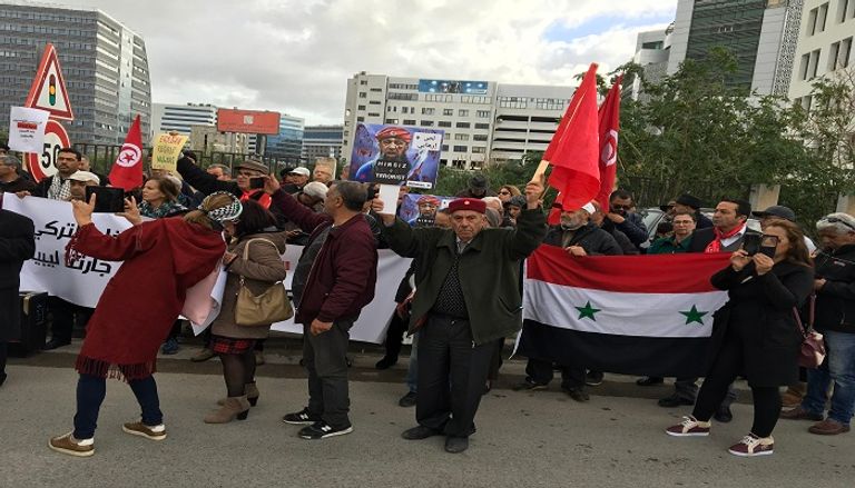 جانب من الاحتجاجات التي شهدتها تونس رفضا للتدخل التركي في ليبيا