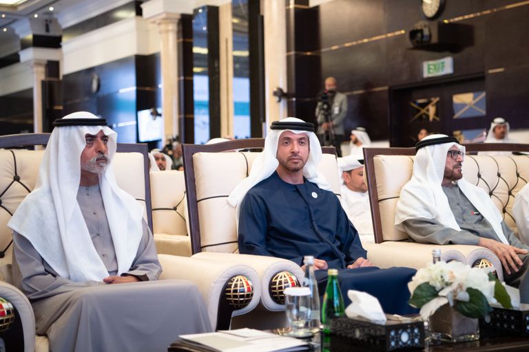 هزاع بن زايد يشهد تخريج دفعة ثانية من برنامج