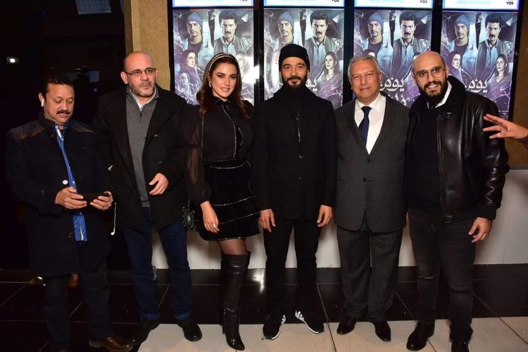 خالد النبوي مع الطفلة ميرنا في عرض