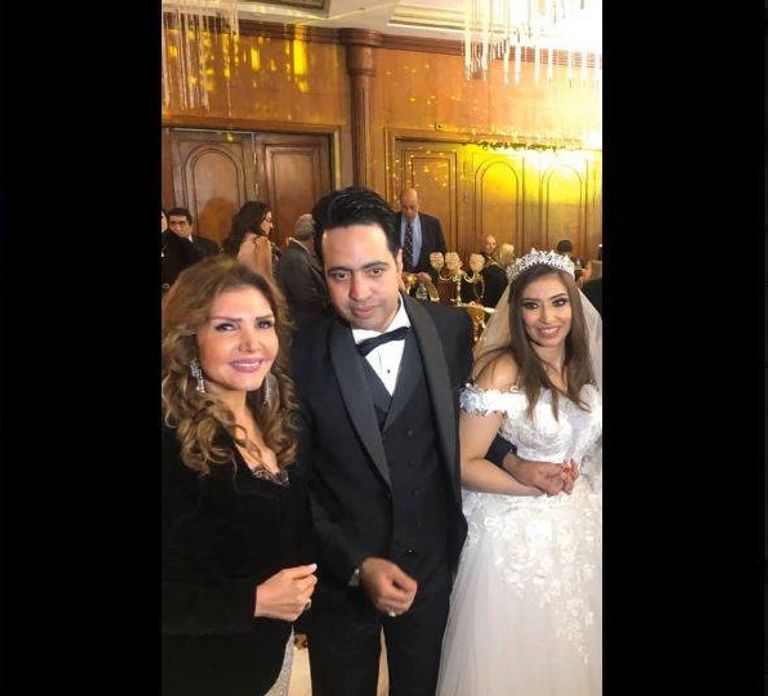 زفاف غادة رجب من شاعر كرمه الرئيس المصري