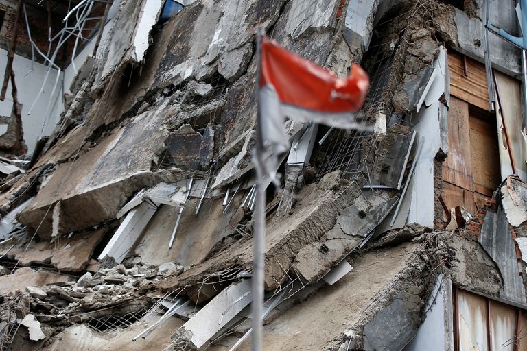 دمار هائل خلفته الفيضانات في إندونيسيا