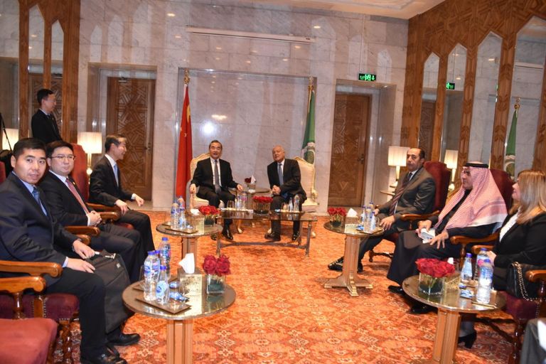 أمين عام جامعة الدول العربية ووزير الخارجية الصيني